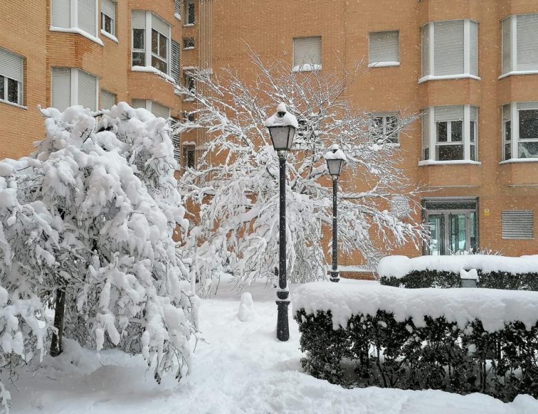 Madrid en alerta roja por fuerte nevada